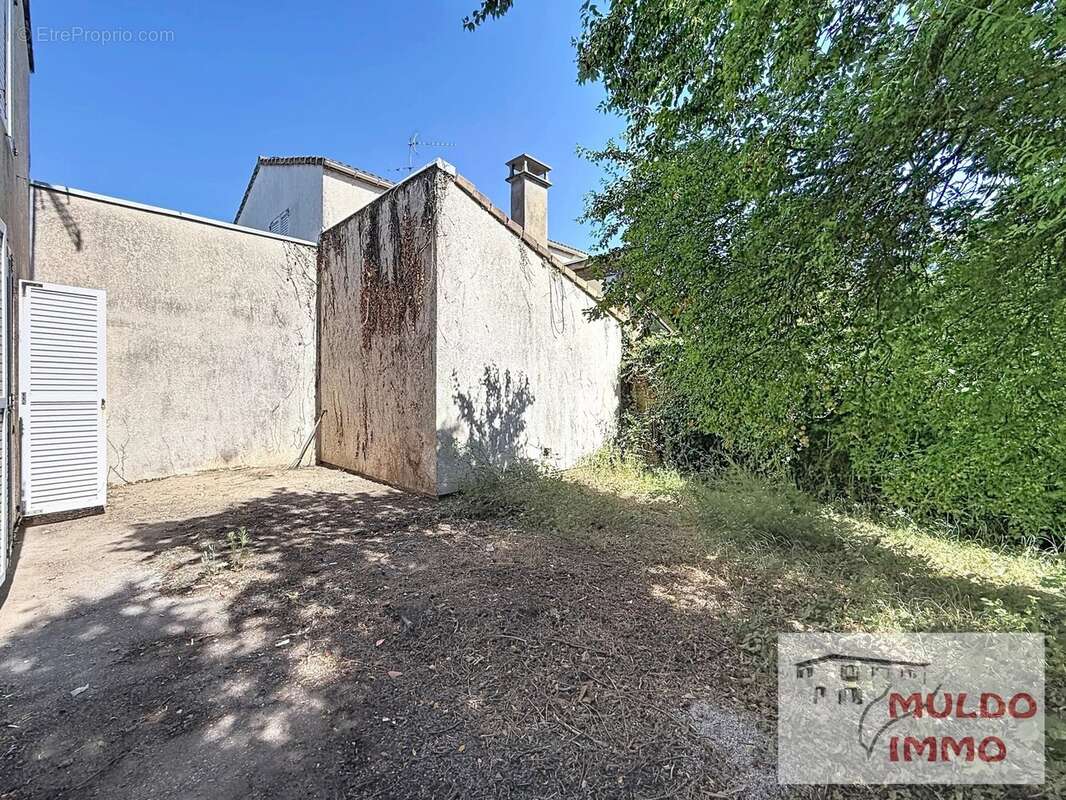 Maison à COMMUNAY