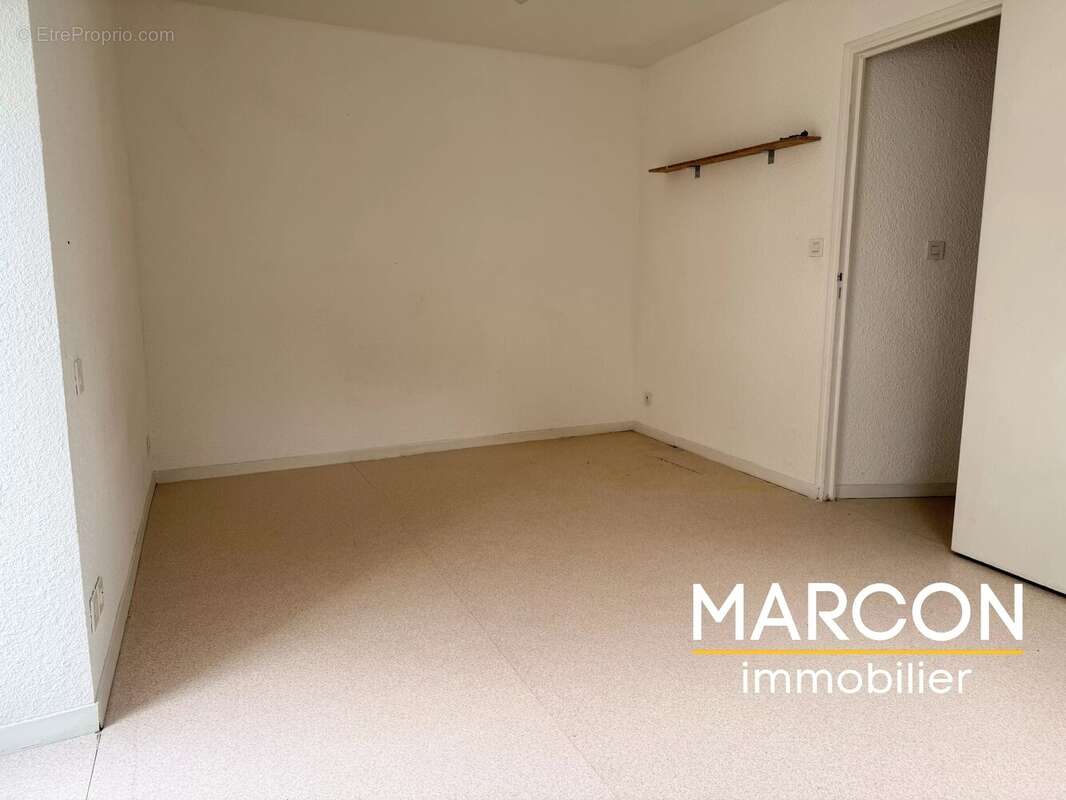 Appartement à SAINT-VAURY