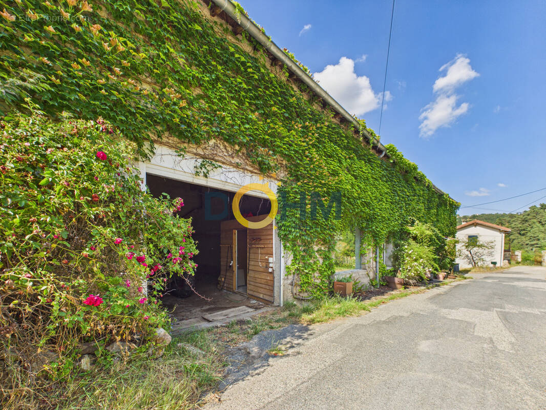 Maison à SAINT-JUST-SAINT-RAMBERT
