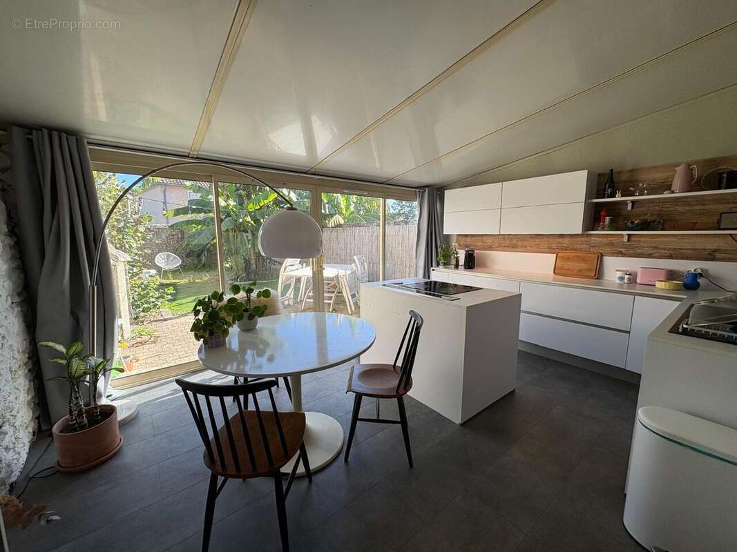 Maison à LA SUZE-SUR-SARTHE