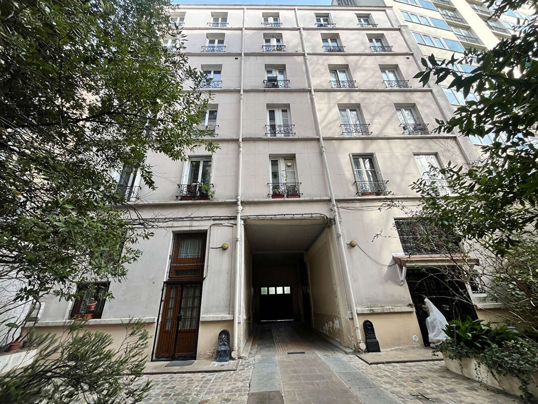 Appartement à PARIS-18E