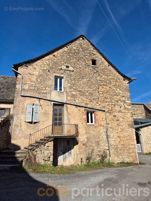 Maison à ANGLARS-SAINT-FELIX