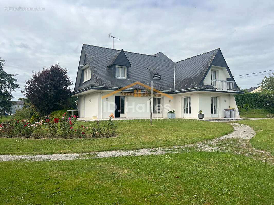 Maison à RENAZE