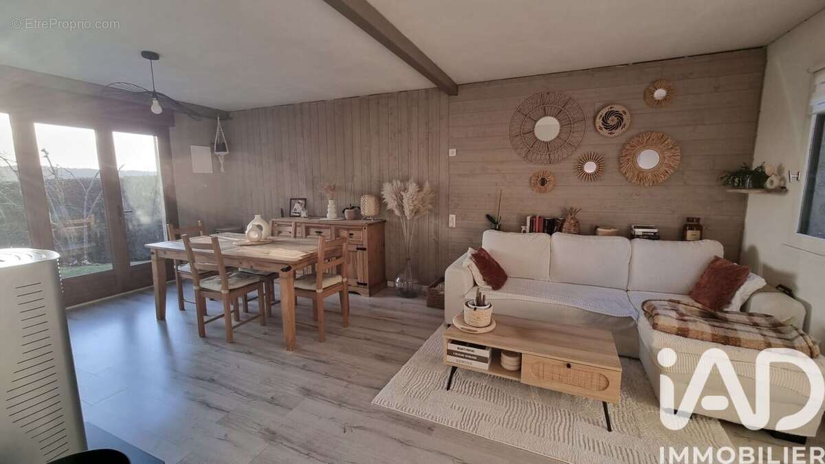 Maison 107 m² à Thezillieu  - photo 4