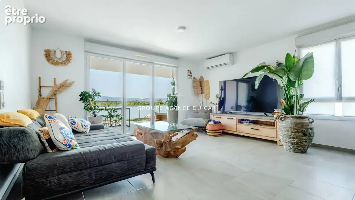 PUGET-SUR-ARGENS  Appartement 3 pièces de 88 m² avec terrasse de 21m²,  garage et piscine - photo 12