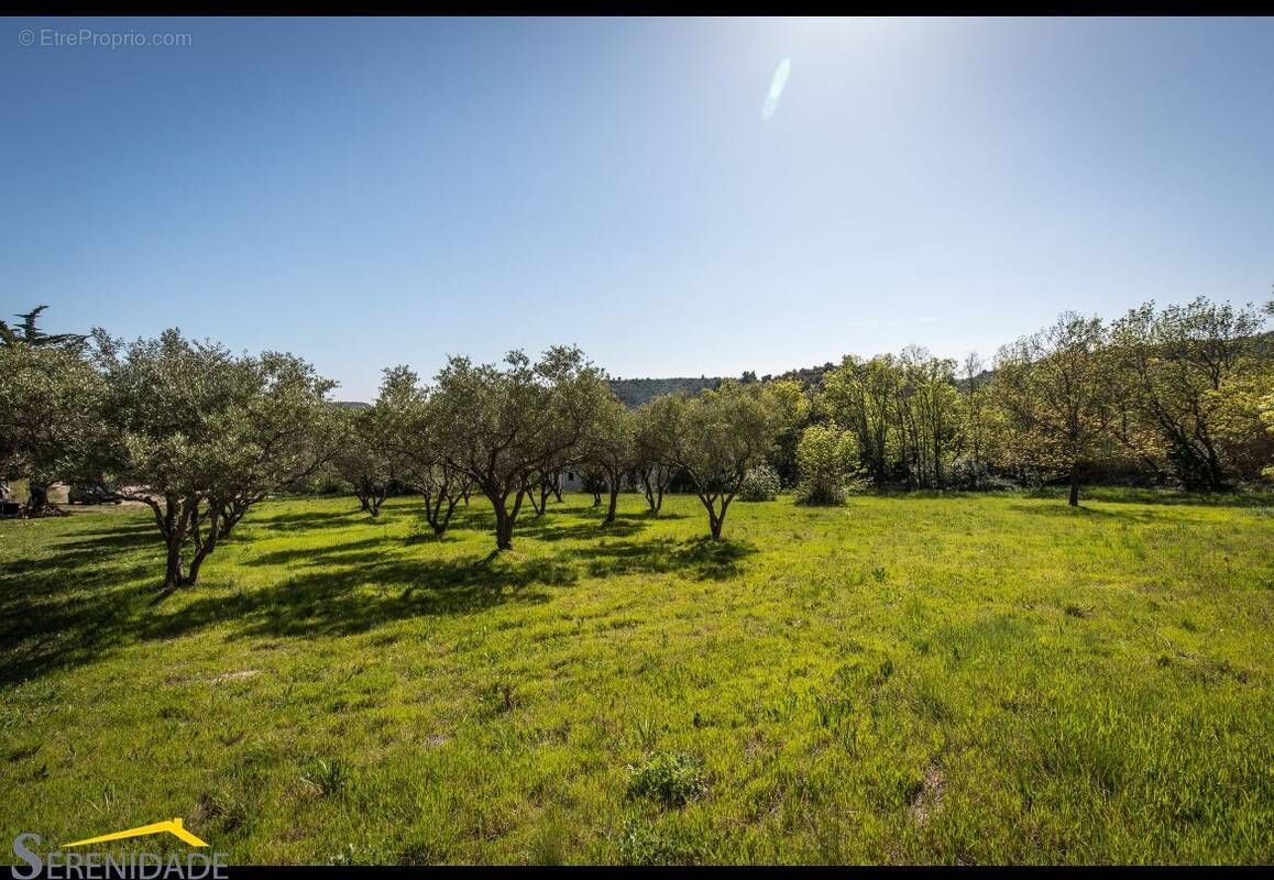 Terrain à PEZENAS