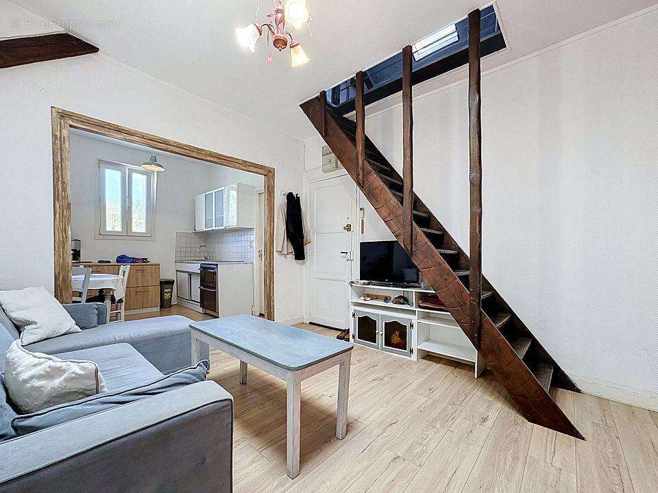 Appartement 26 m² à Clermont  - photo 2