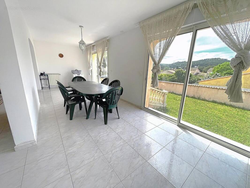 Photo 1 - Maison à LE ROVE