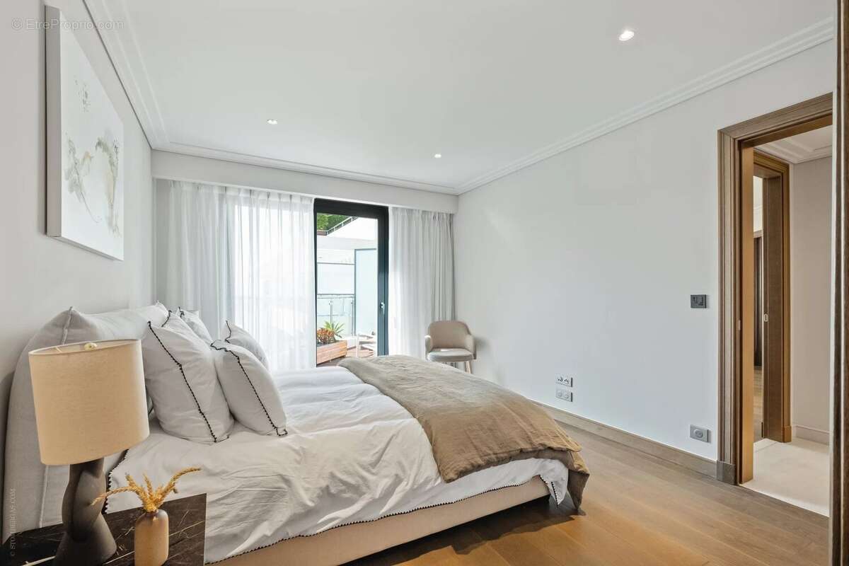 CAP D'ANTIBES -  Sous offre - Penthouse de 185m² dans résidence d'exception - E42 - photo 7