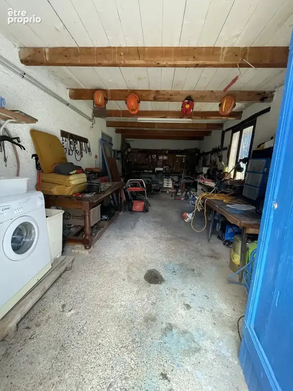 Urgent: Un véritable havre de paix offrant de beaux volumes et un fort potentiel ! - photo 17