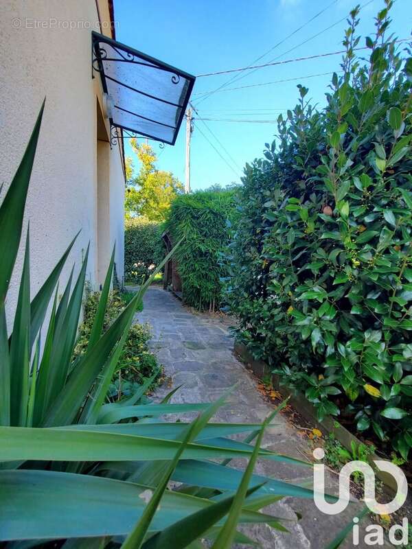 Photo 3 - Maison à POIGNY-LA-FORET