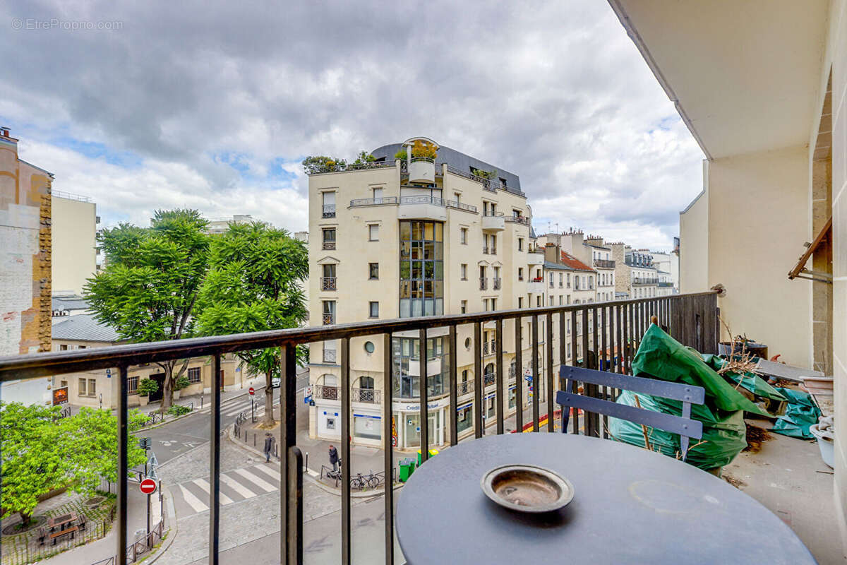 Appartement à PARIS-14E