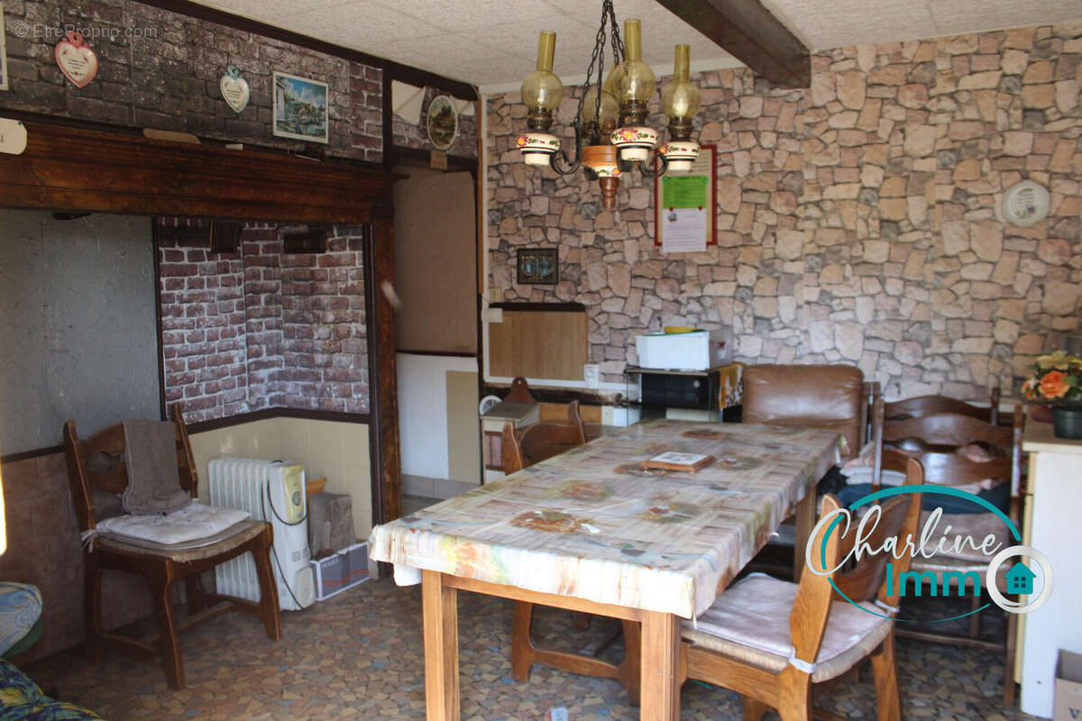 Maison à HANGEST-SUR-SOMME