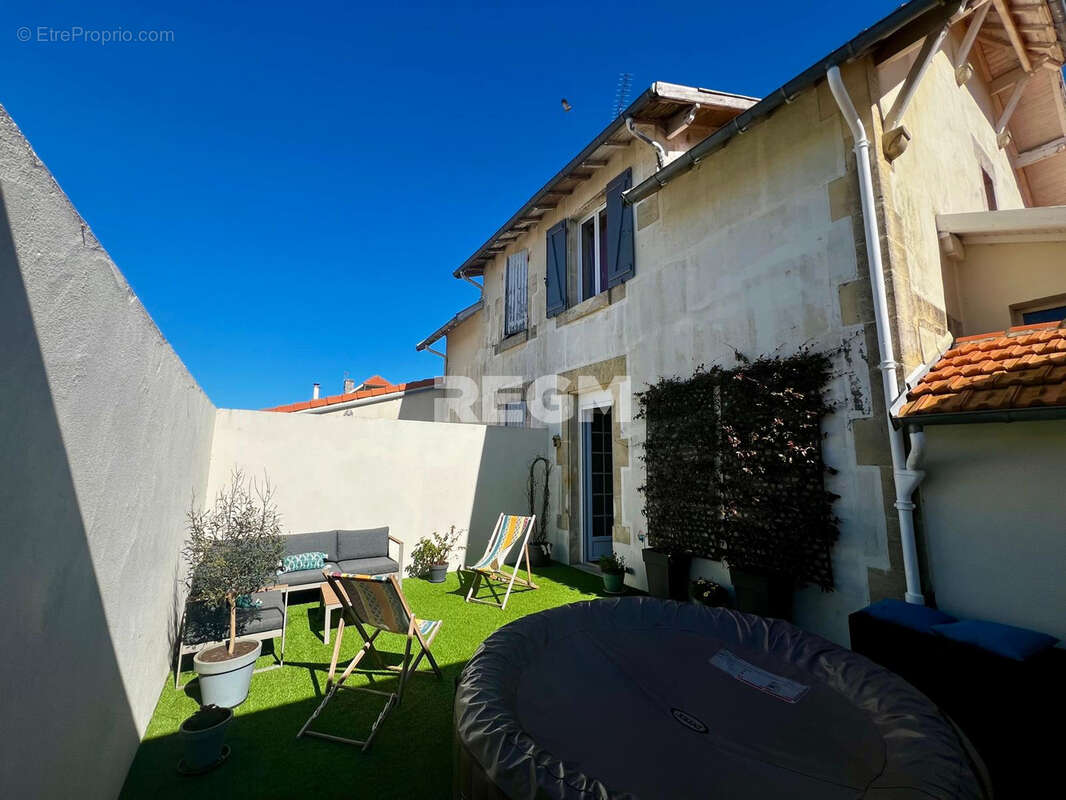 Maison à SEMUSSAC