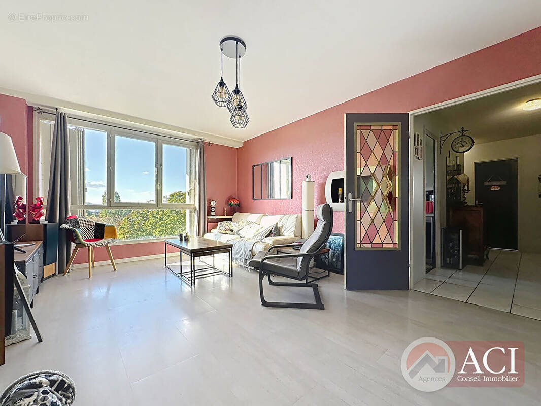 Appartement à EPINAY-SUR-SEINE