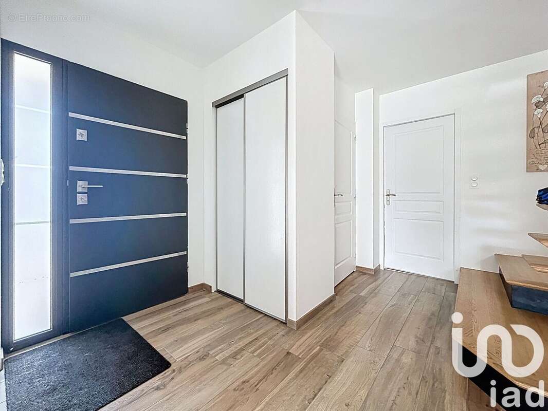 Maison 171 m² à Cavigny  - photo 9