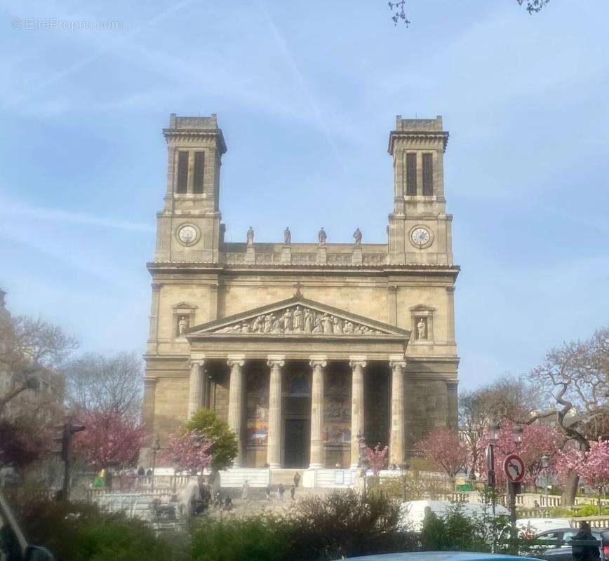 Appartement à PARIS-10E