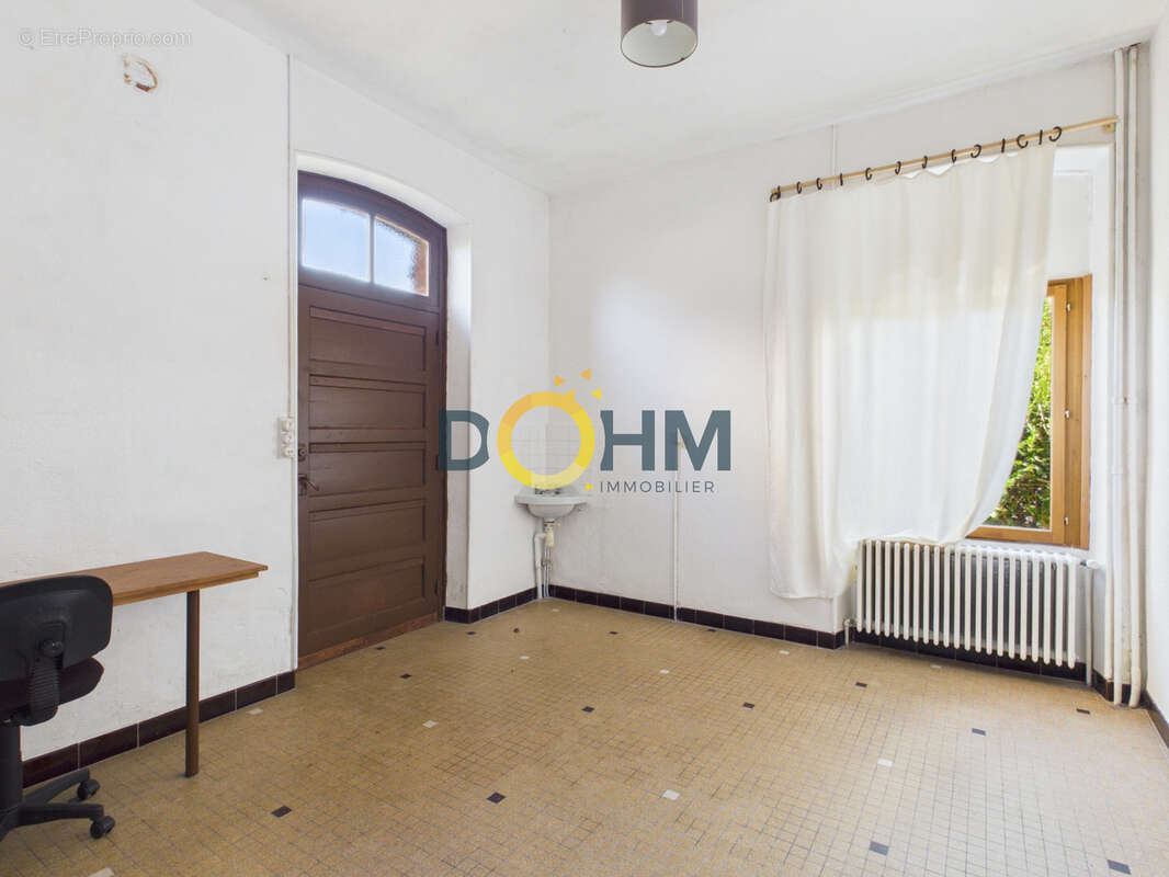 Maison de gare habitable de suite avec terrain - photo 7