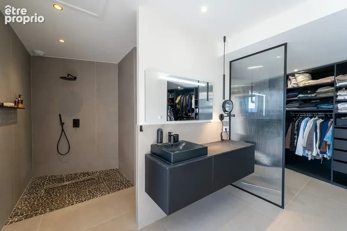VILLA CONTEMPORAINE  DE  PRESTIGE : 256m² sur  parcelle 913m²  - Panorama exceptionnel sur la Vallée du Rhône - photo 11