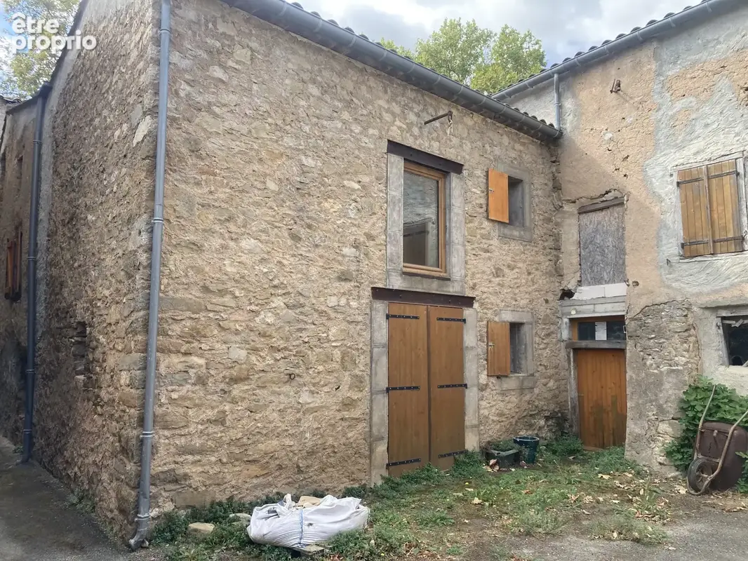secteur Couiza, maison rénovée avec jardin, 4 chambres, 4 salles d'eau, sejour/salon 80m2, autres pièces et dé - photo 16