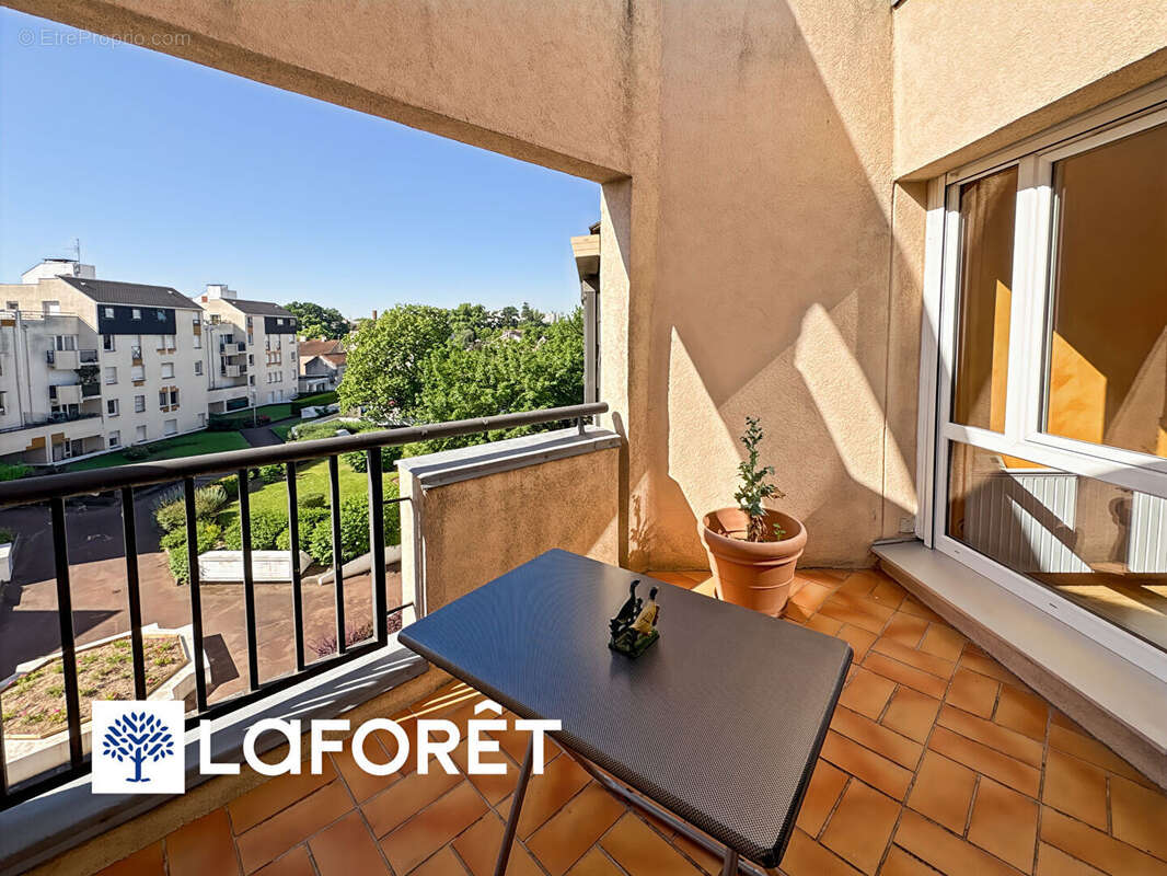 Appartement à SAVIGNY-SUR-ORGE