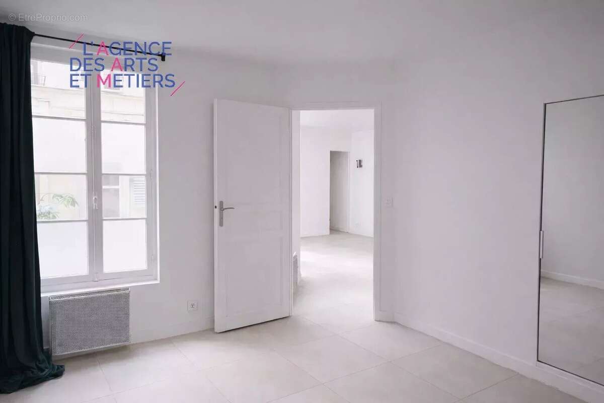 Appartement à PARIS-3E
