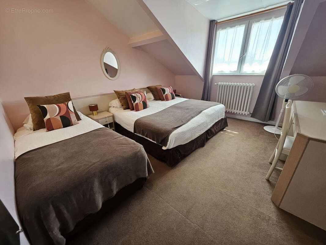À VENDRE   Hôtel-Restaurant de charme au bord de l'Oise   Secteur Chantilly / Gouvieux (Oise) - photo 4