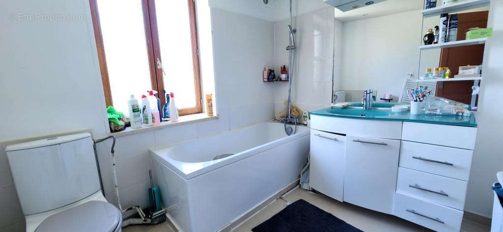 Maison à SAINT-AUBIN-LE-CAUF