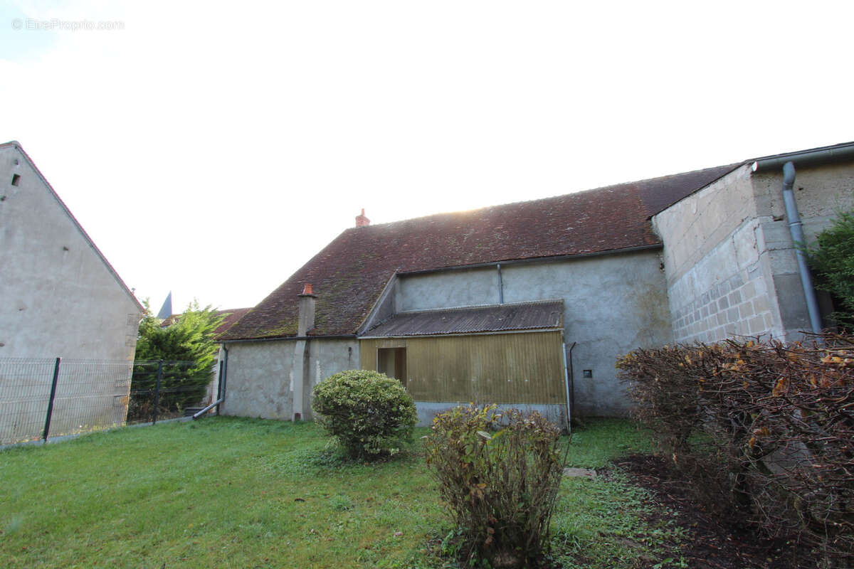 Maison ancienne à rénover proche la Charité - photo 10