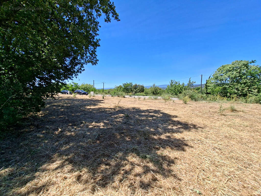 Terrain à vendre de 772 m² à Peyrolles en Provence - Réf. 714 - photo 3