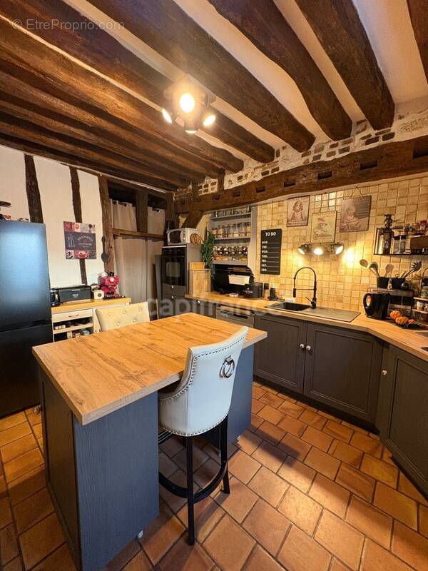 Maison à SAINT-MAURICE-SUR-AVEYRON