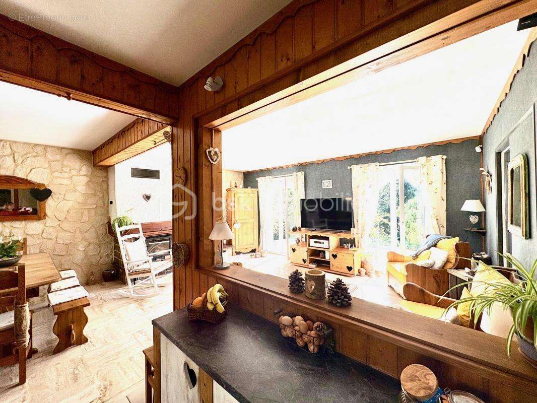 Maison à MARCOUSSIS