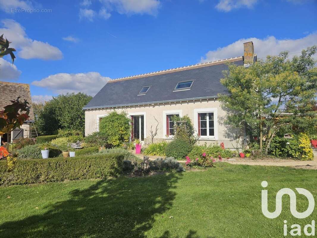 Photo 2 - Maison à VILLEDIEU-LE-CHATEAU