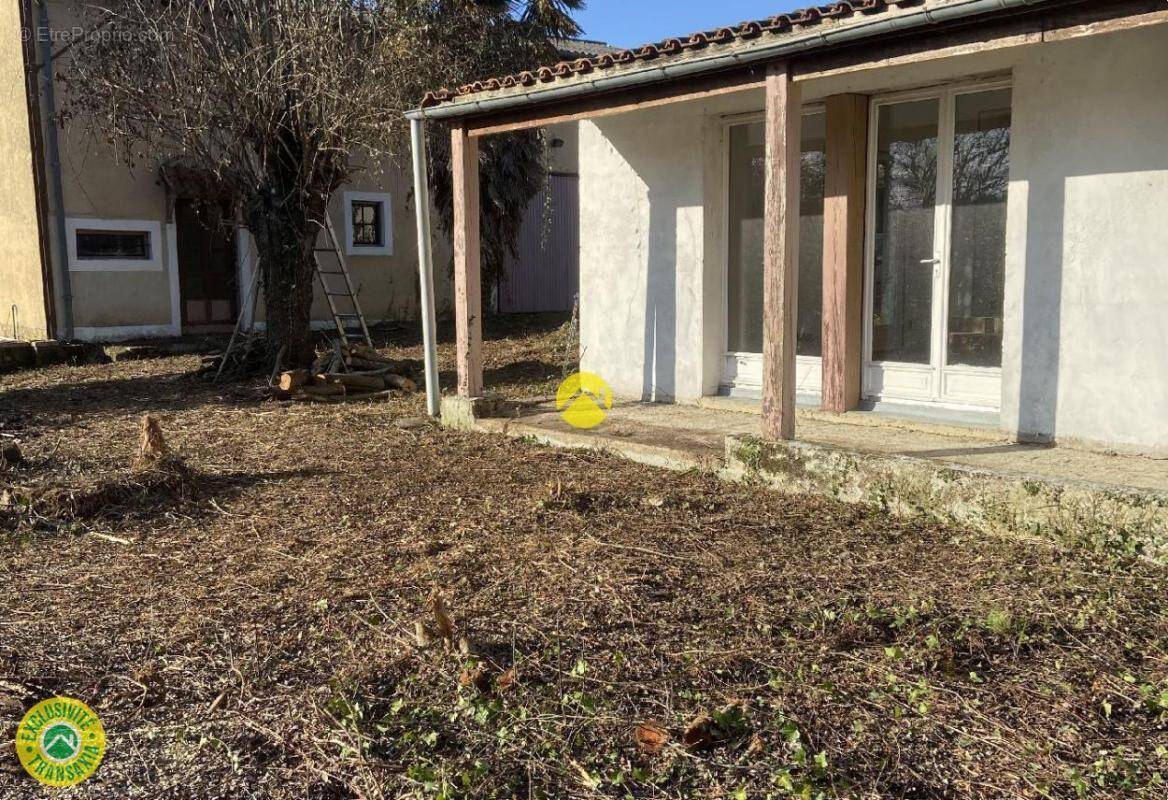 Maison à GRUN-BORDAS