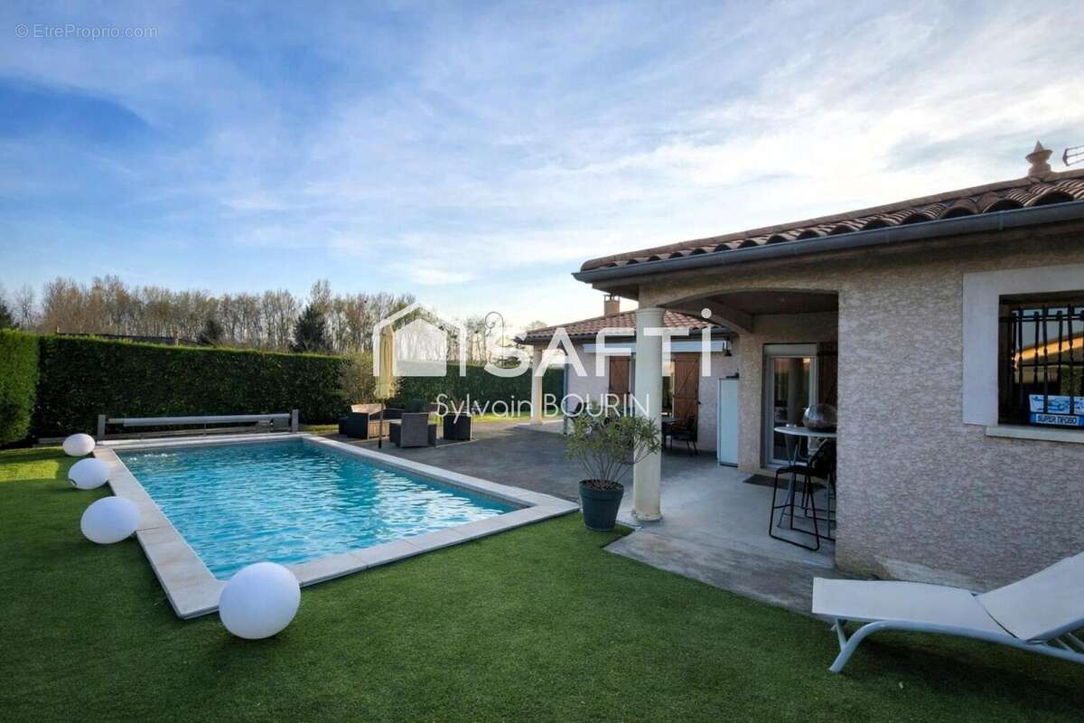 Photo 2 - Maison à ARNAS