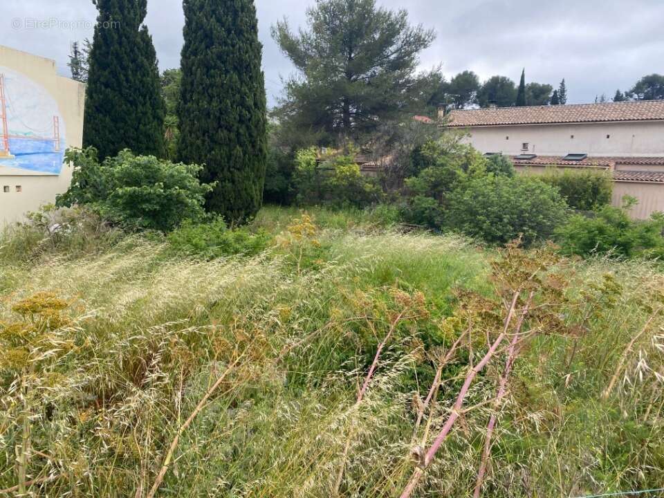 Terrain à LA GARDE