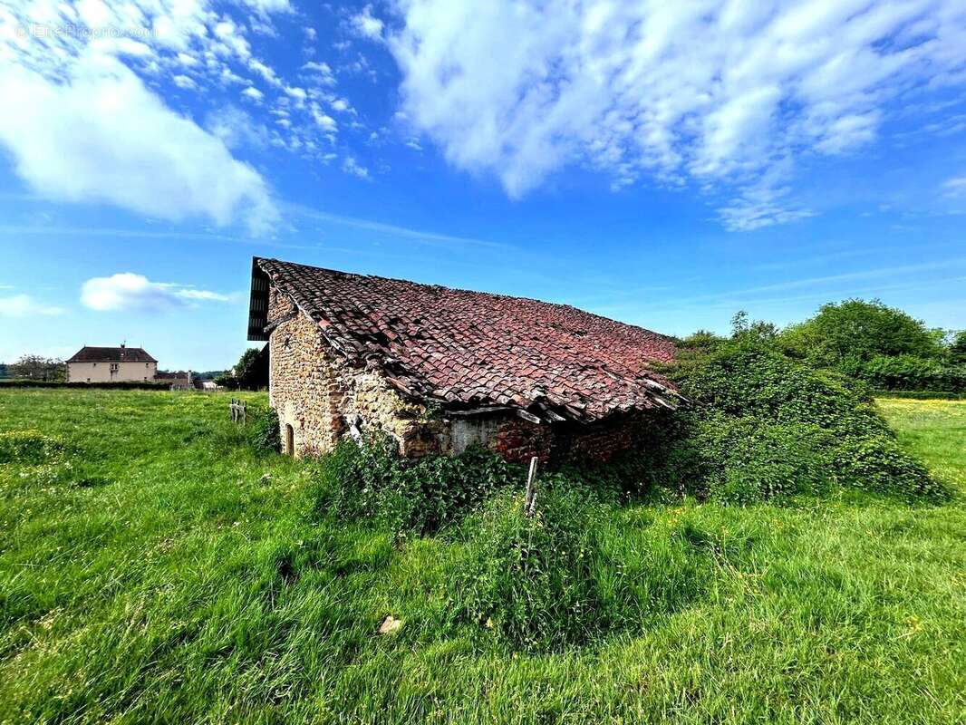 Maison à FLEURY-LA-MONTAGNE