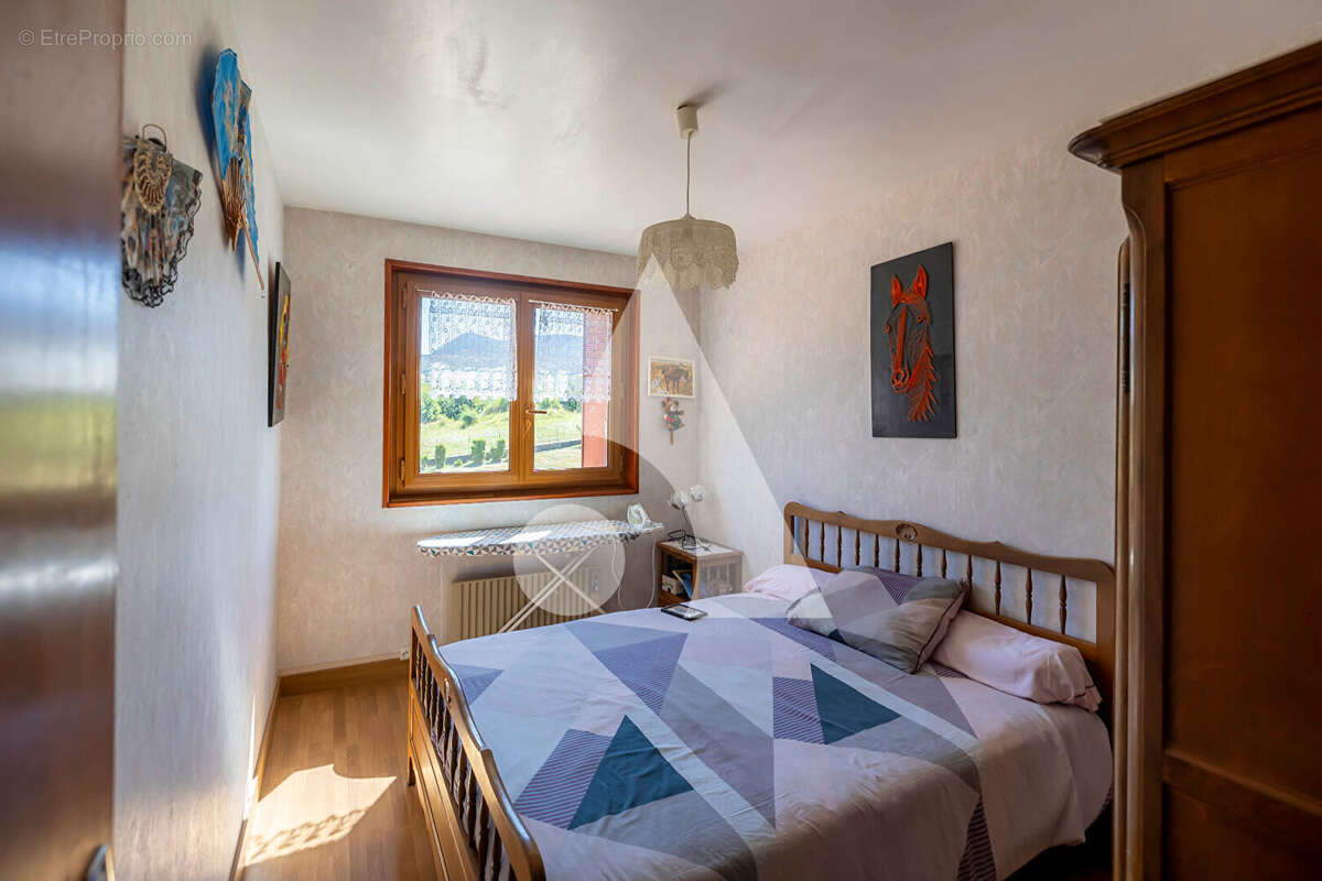 Maison à BELLAFFAIRE