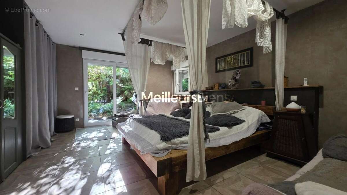 Maison à SAINT-MARTIN-SUR-ECAILLON