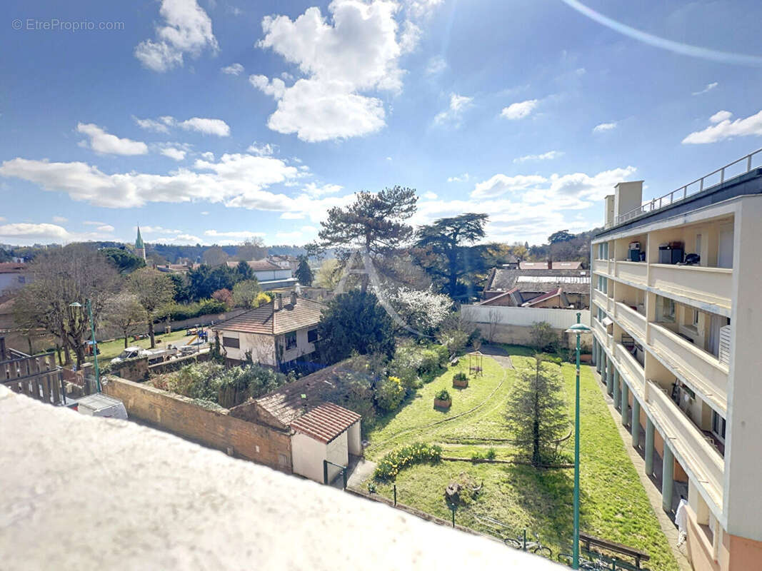 Appartement à FONTAINES-SUR-SAONE