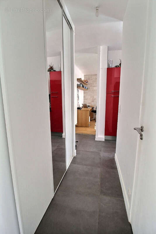 Appartement à LA GARENNE-COLOMBES