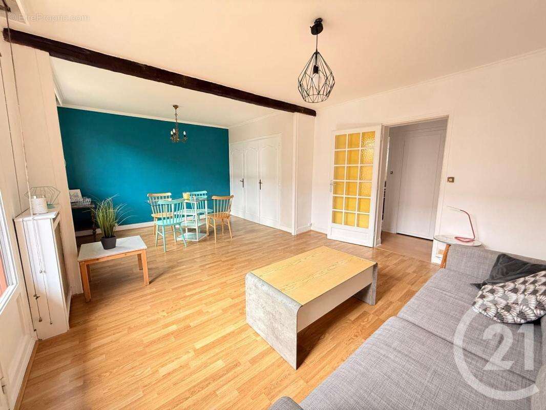 Appartement à FONTENAY-SOUS-BOIS