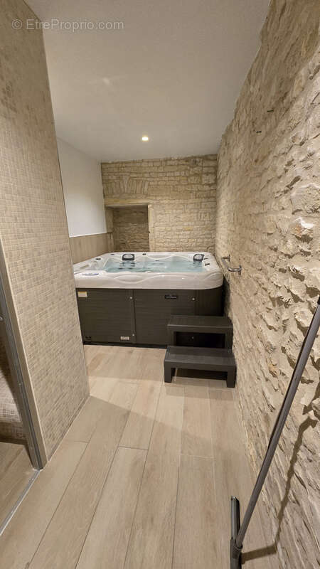 Maison à AIGREFEUILLE-D'AUNIS