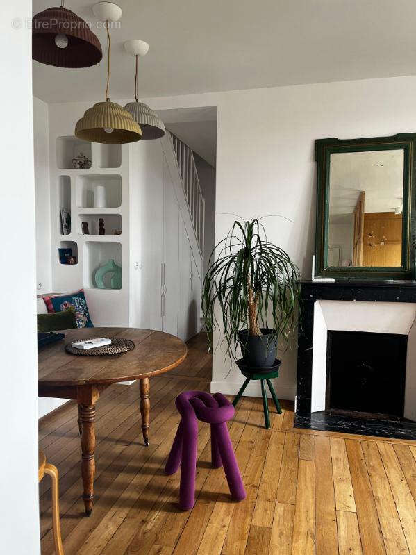 Appartement à CHARENTON-LE-PONT