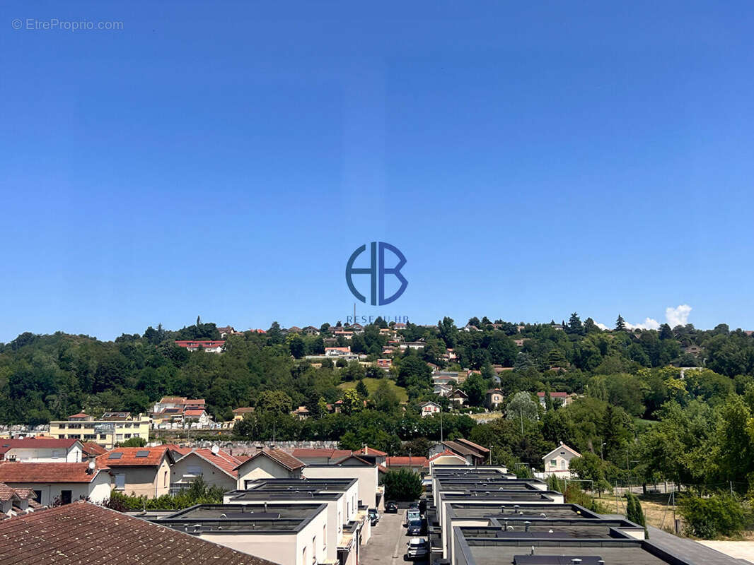 Appartement à BOURGOIN-JALLIEU
