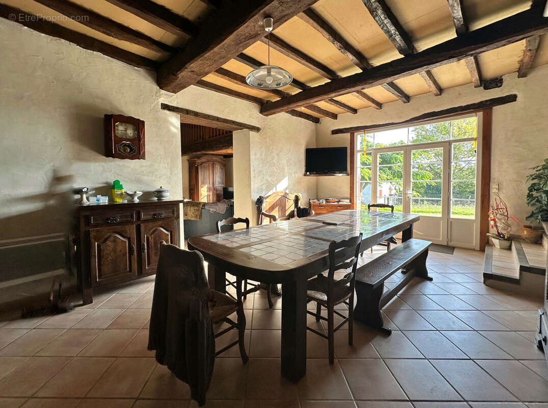 Maison à DOMEZAIN-BERRAUTE