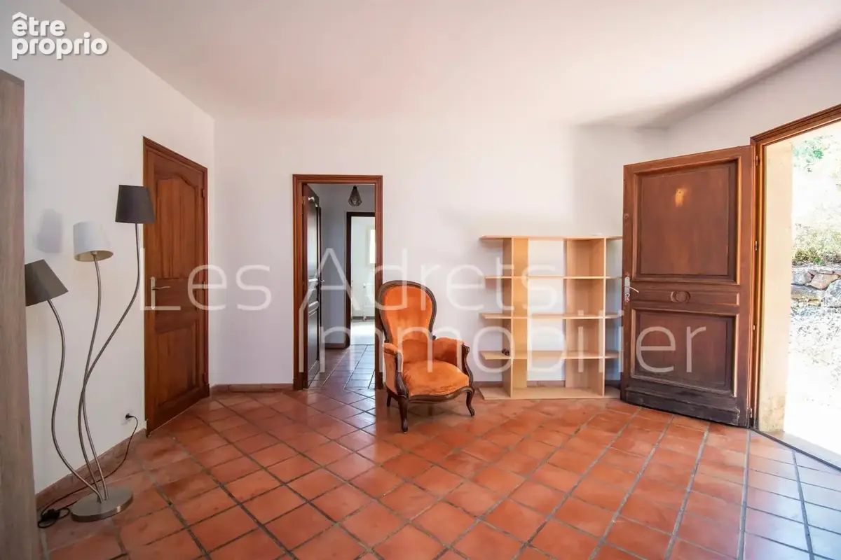 Propriété avec 3 logements dans l'Estérel - photo 12