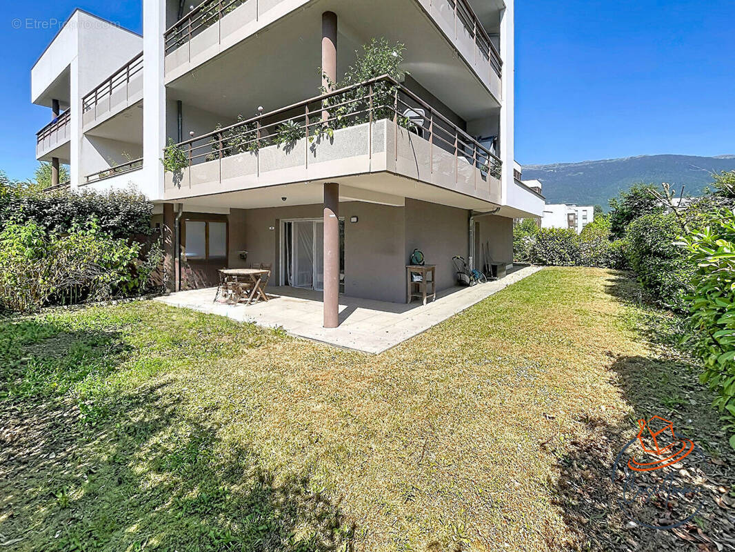 Appartement à SAINT-GENIS-POUILLY