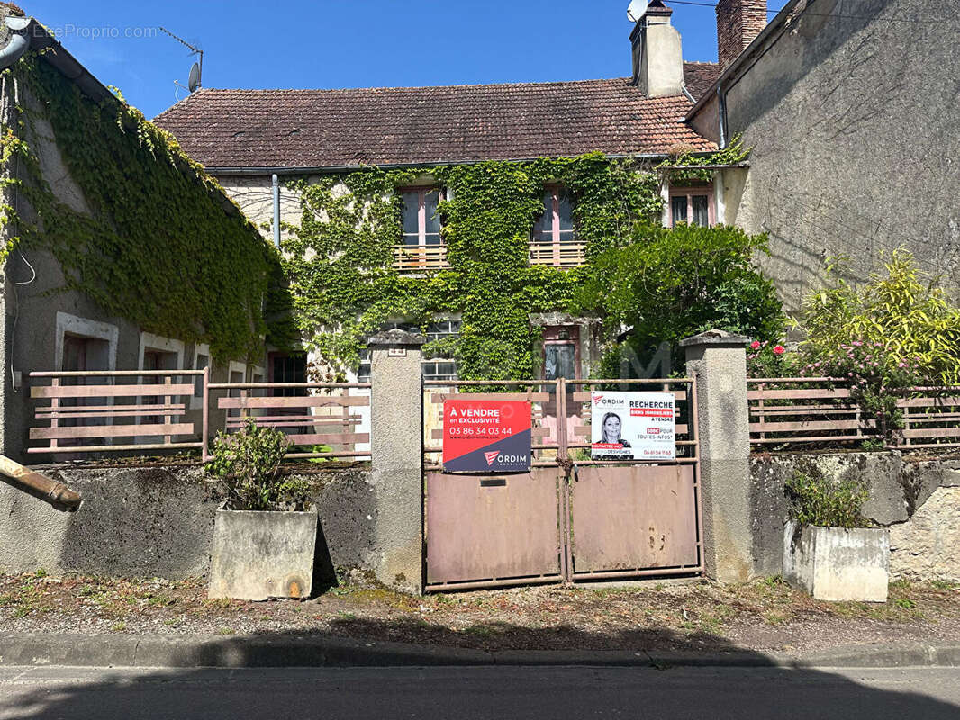 Maison à rénover Asquins  150m² - photo 15