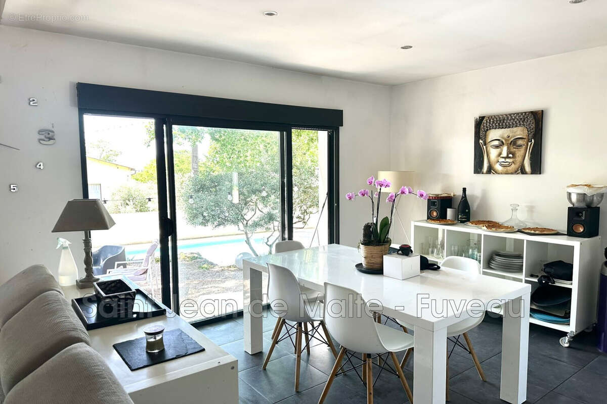 Maison à POURRIERES